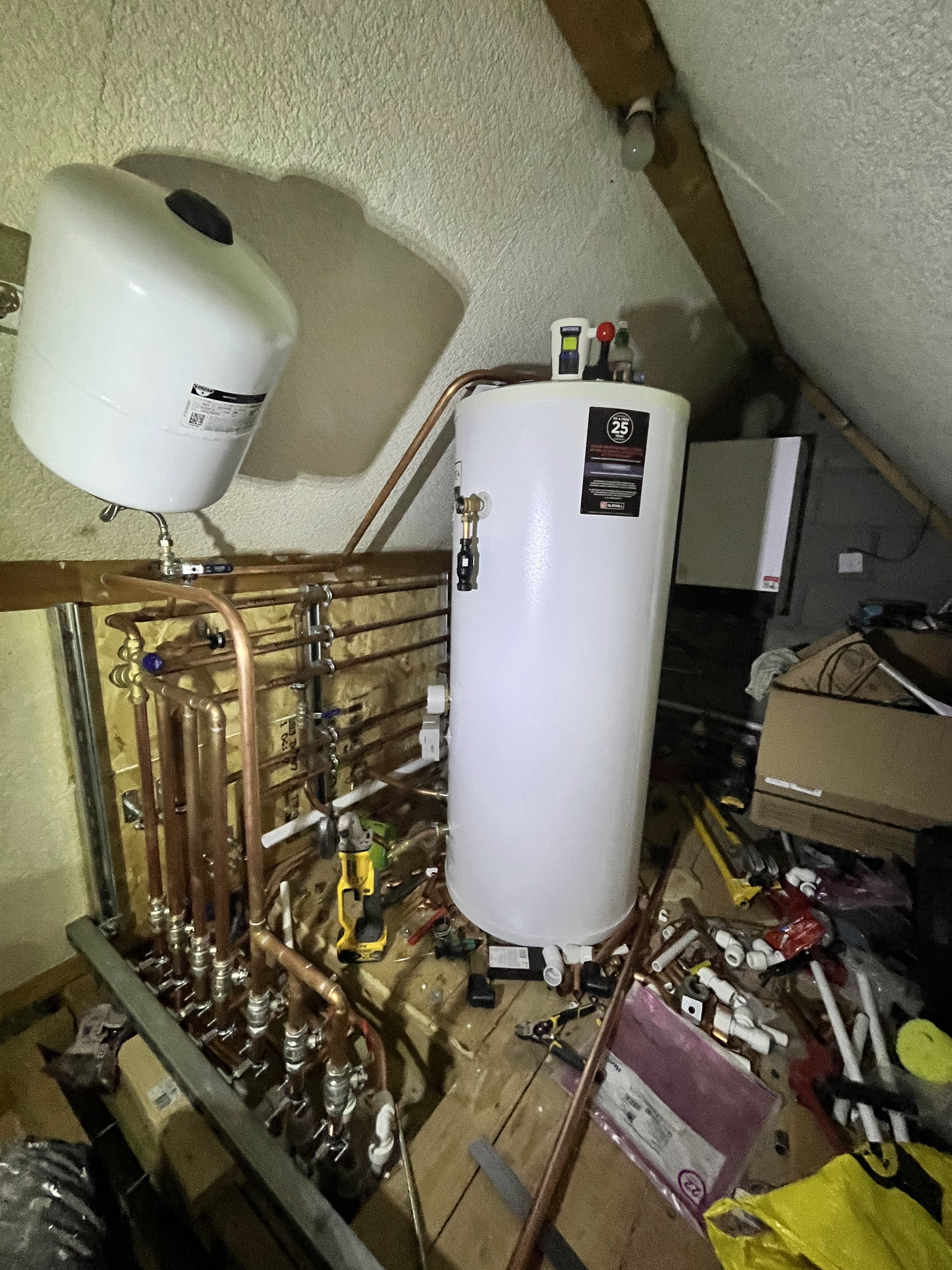 Mechanical system installation with copper pipework and controls